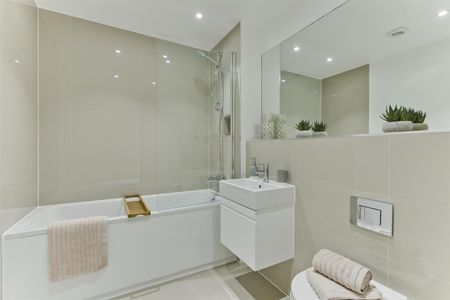 3 Alexandra Road, Epsom, Surrey, KT17 4BH - Photo 3