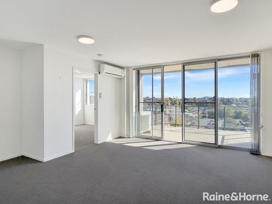 Neat 2 Bedroom Apartment In Central Queanbeyan! - Photo 1