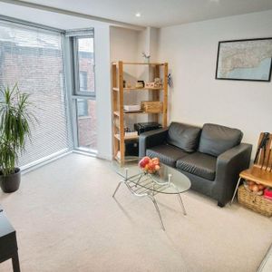 1 bedroom flat to rent - Photo 2