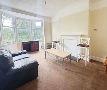 3 bedroom flat to rent - Photo 4