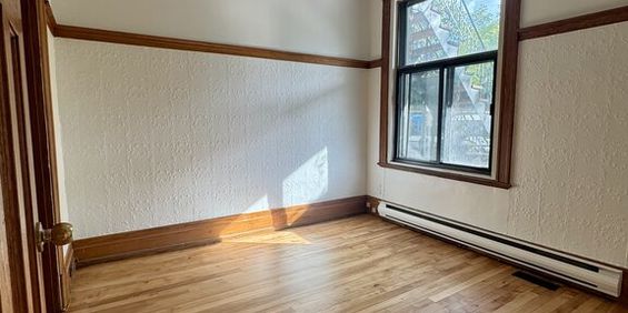 Villeray - Superbe 4 Chambres + Sous-Sol - Photo 3