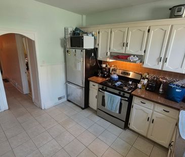 For Lease - 364 Harbord Street, Toronto, Ontario - Photo 6