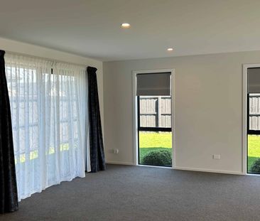 Three Bedroom Home - Photo 4