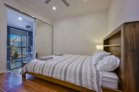 10 Townsend Crescent - Photo 5