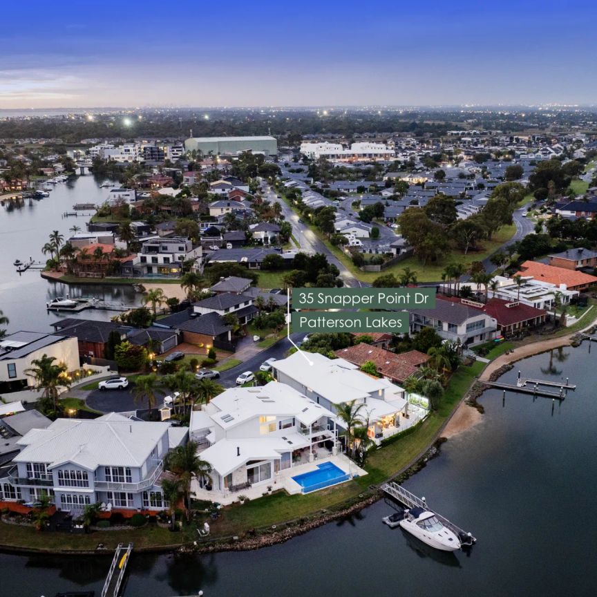 'Sea Breeze' Absolute Waterfront Luxury with Private Powered Jetty - Photo 2