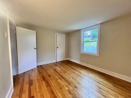 Spacious 3-Bed, 1-Bath Home with Basement Storage & Gardens | 3224 Devonshire Ave, North End Halifax | $2995 Available Now - Photo 3