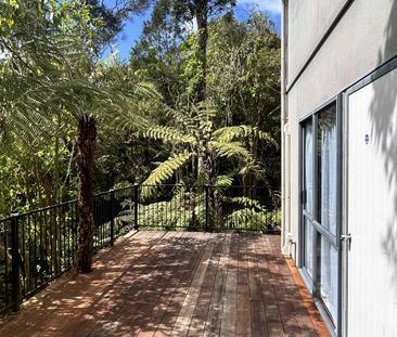 Spacious 4-Bedroom Townhouse in Bush Setting - Photo 4
