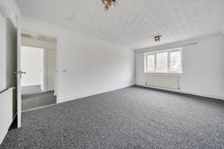 2 bedroom maisonette to rent - Photo 4