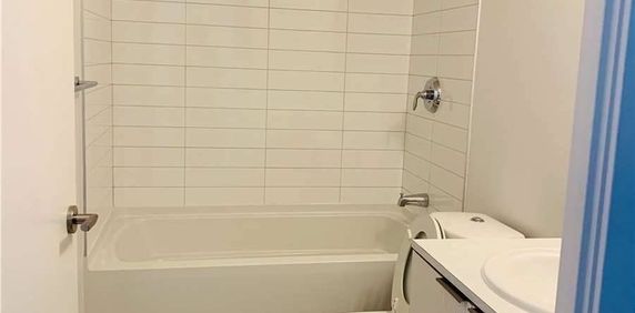 For Lease - 11 Wellesley Street Unit# 410, Toronto, Ontario - Photo 2