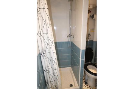 A LOUER : T1 à LILLE • Rue des Postes - WAZEMMES • 430 € - Photo 4