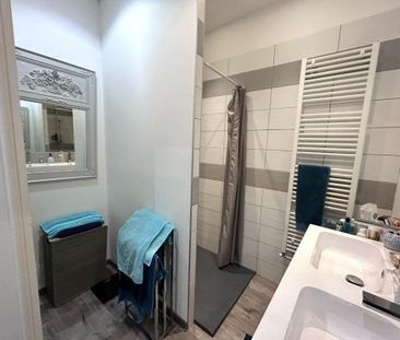 Location Appartement 99m² ROANNE 42300 - Photo 6