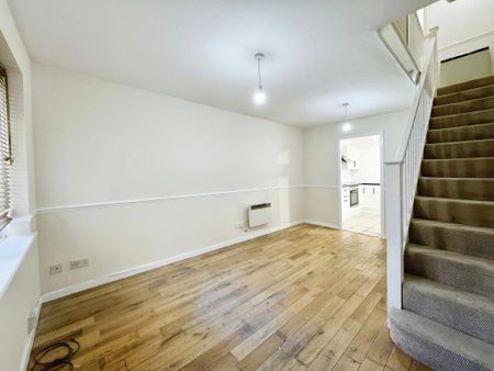 2 bedroom terraced house to rent - Photo 5