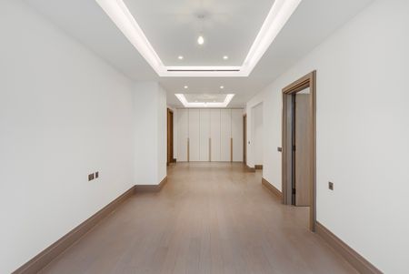 Striking two-bedroom apartment in the renowned Chelsea Barracks - Photo 2