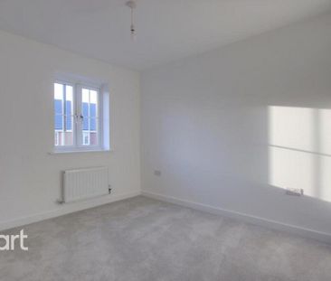 3 bedroom semi-detached house to rent - Photo 5