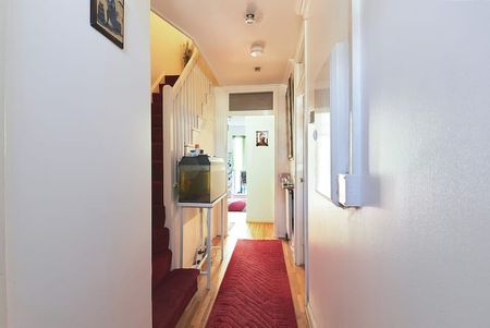 Room in a Shared House, Carisbrooke Gardens, SE15 - Photo 5