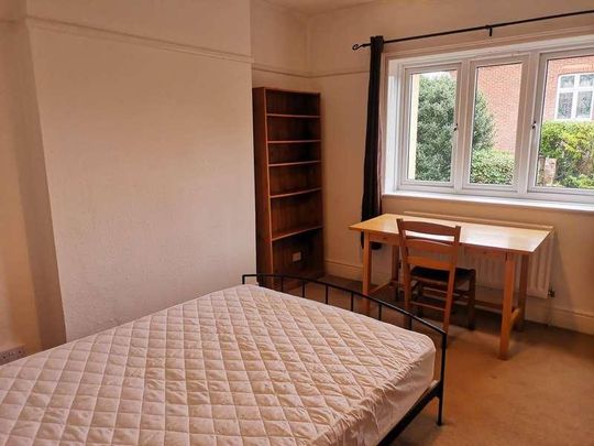 Bedroom Detached House In Winton, BH9 - Photo 1