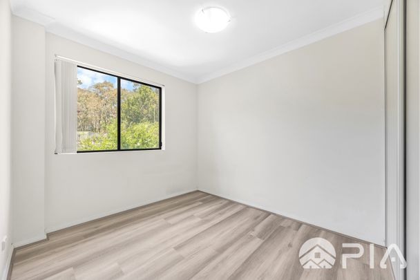 Brand-New Timber Flooring, Three-Bedroom Apartment Plus Study, Walking Distance to Norwest Train Station - Photo 1