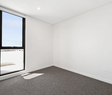 Refined Modern Living in the Heart of Roselands - Photo 3