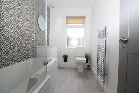 1 bedroom in a house share to rent - Photo 5