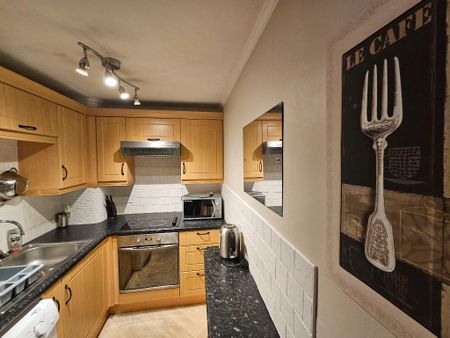 1 bedroom flat to rent - Photo 4