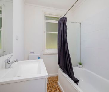 Whisper Quiet Location - Short Term Lease Only - Photo 2