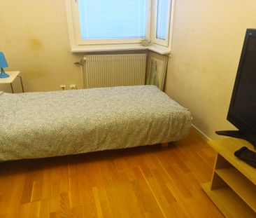 Burspråksvägen, Johanneshov - Photo 1