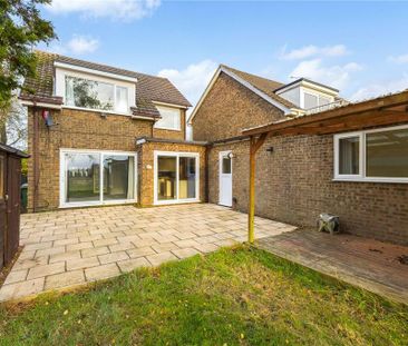 4 bedroom detached house to rent - Photo 3