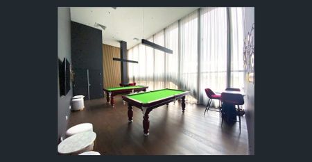 2 Bedroom Apartment with Port Phillip Bay Views & City Views - Photo 2