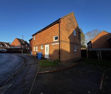 Lushington Close, NORWICH - Photo 2