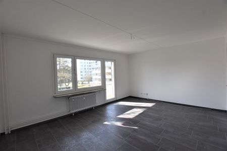 Große 3,5-Zimmer-Wohnung mit Balkon in Bad Schwartau - OTTO STÖBEN GmbH - Photo 2