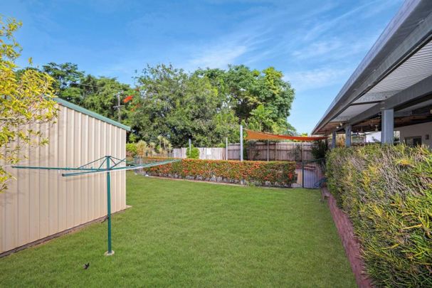 Fully Tiled - Huge Patio - Large Shed - Pool - Solar - Rear Access - Photo 1