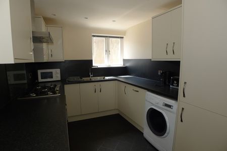 Property to let in St Andrews - Photo 3