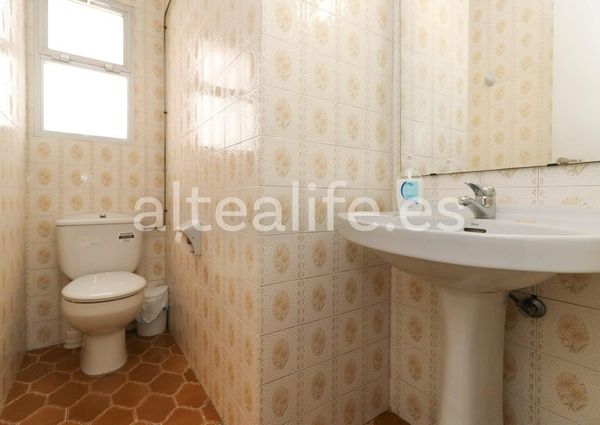 Avenida de la Nucía, Altea, Valencian Community 03590