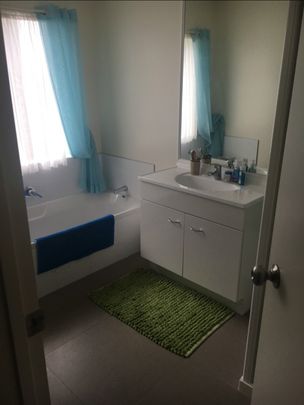 3/14B Moffat Road, Red Beach - Photo 1