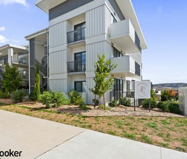 Stylish and modern 1-bedroom apartment - Photo 1
