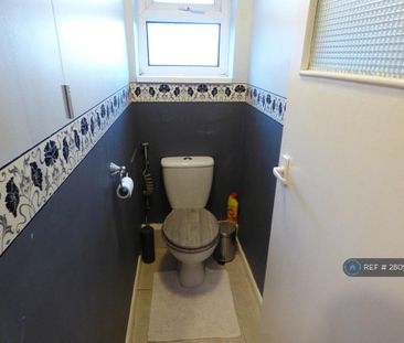 3 bedroom terraced house to rent - Photo 4