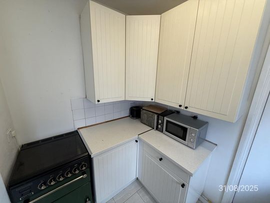 4 bedroom terraced house to rent - Photo 1