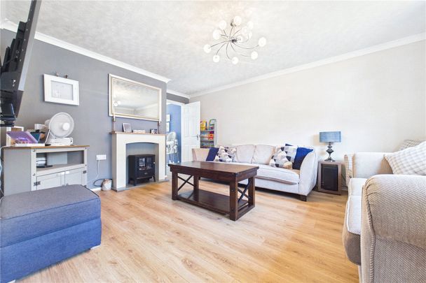 College Piece, Mortimer, Reading, Berkshire, RG7 - Photo 1