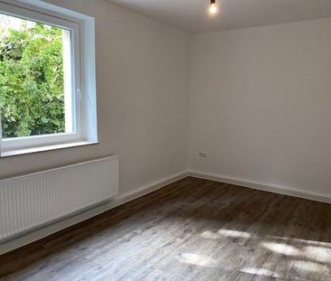 Renovierte 3-Zimmer-Wohnung mit Balkon - Photo 1