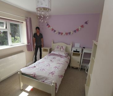 3 Bedroom Semi-Detached House, Chester - Photo 2