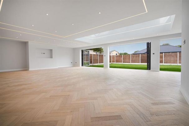 5 bedroom detached house to rent - Photo 1