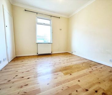 Eastworth Road, Chertsey, Surrey, KT16 - Photo 3