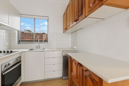 8/5 Beacon Hill Road, Beacon Hill NSW 2100 - Apartment For Rent | Domain - Photo 3