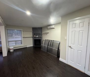 For Lease - 24 Grand river Court, Brampton, Ontario - Photo 6