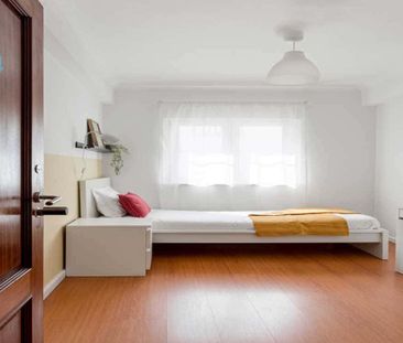 6 R. Machadinho, Lisboa, Lisbon 1200 - Photo 4