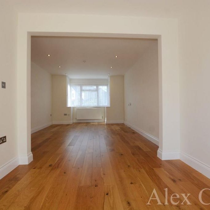 3 bedroom semi-detached house to rent - Photo 1