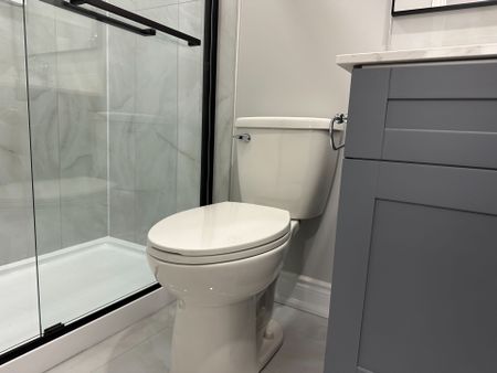 For Lease - 7490 Middleshire Drive, Mississauga, Ontario - Photo 3