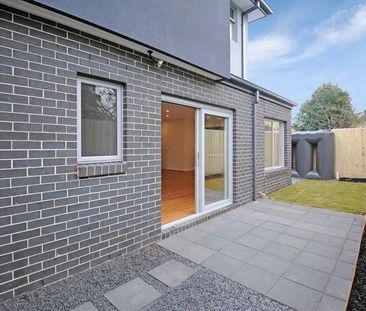 MODERN LIVING AT ITS BEST! - Photo 3