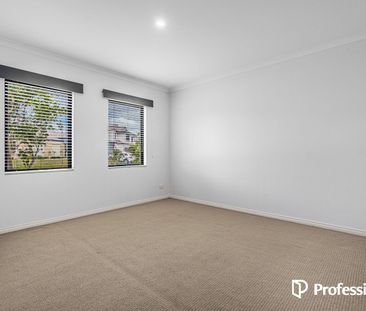 Modern Home in Prime Madeley Location! - Photo 3