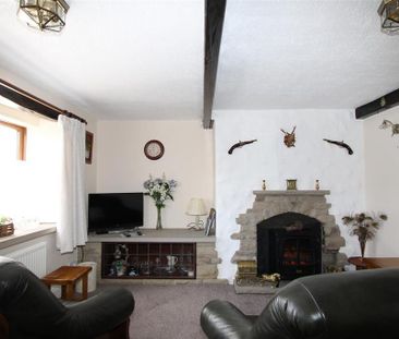 2 bedroom cottage to rent - Photo 2